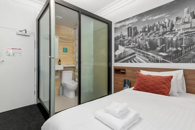 Deluxe, Single, Criterion Hotel Sydney 2/8