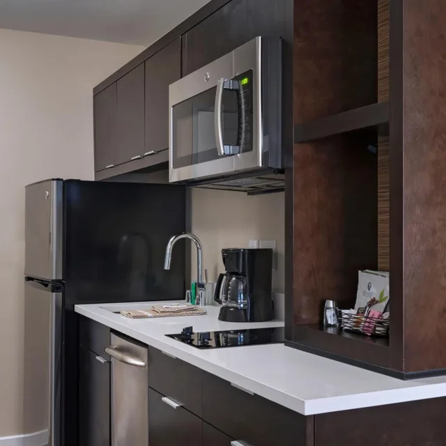 استوديو بسرير كينج مع أريكة بحوض استحمام لذوي الإعاقة، Towneplace Suites Tacoma Lakewood 8/8