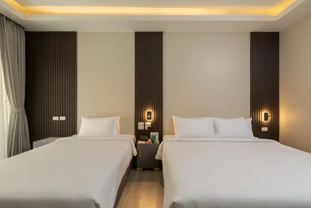 غرفة بسرير مزدوج أو سريرين منفصلين بشرفة، HARD DAYS NIGHT HOTEL 2/4