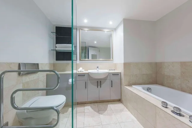 جناح سوبيريور بسرير كينج بغرفة نوم واحدة، Avani Auckland Metropolis Residences 6/7
