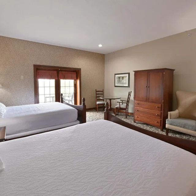 غرفة بسريرين كوين، Carlisle Inn Sugarcreek 4/10