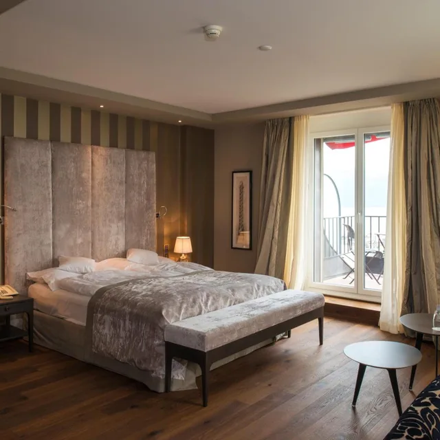 غرفة ديلوكس بسرير كينج بإطلالة على البحيرة، Lausanne Palace And Spa 2/10