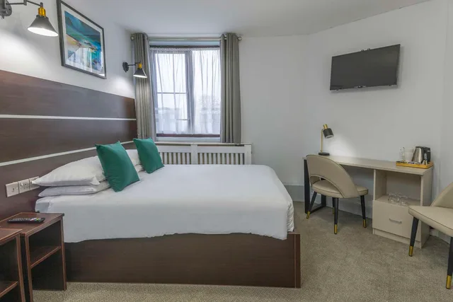 غرفة قياسية بسرير مزدوج لذوي الإعاقة، Best Western Ebbw Vale 1/2