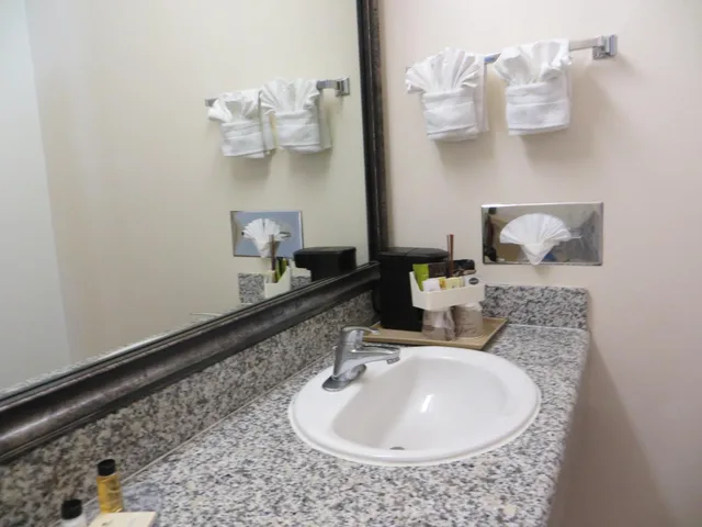 غرفة بسرير كينج، Arbor Inn Monterey 4/6