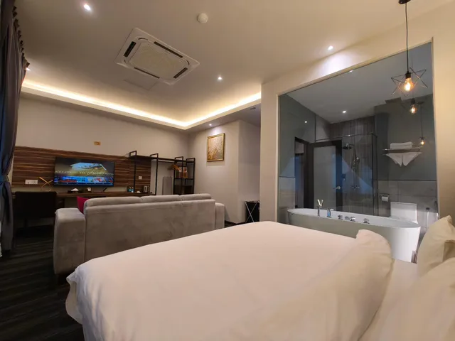 جناح جونيور بسرير كينج، Asiatic Hotel 2/2