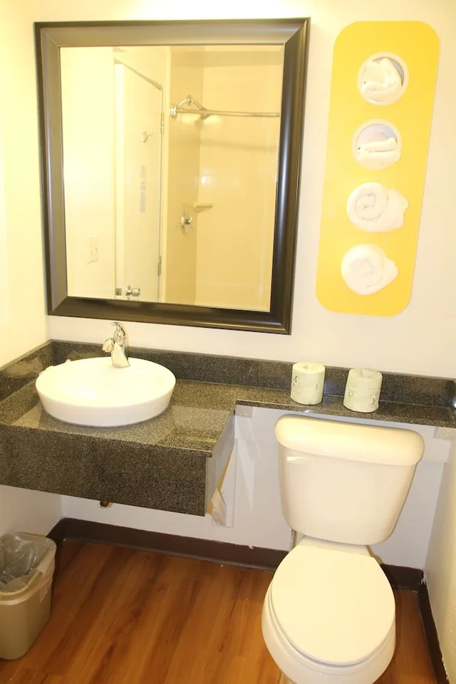 غرفة قياسية بسرير كوين، Motel6 Warwick, RI - Providence Airport - I-95 3/3
