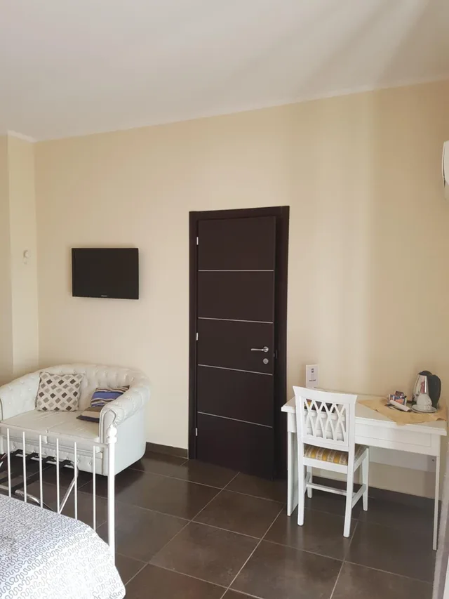 غرفة كومفورت ثلاثية، Ascot Hotel 7/10