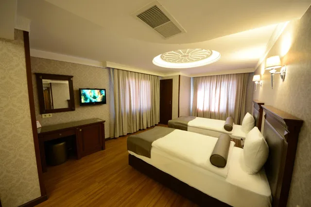 Room, Triple, Grand Bazaar Hotel 1/10