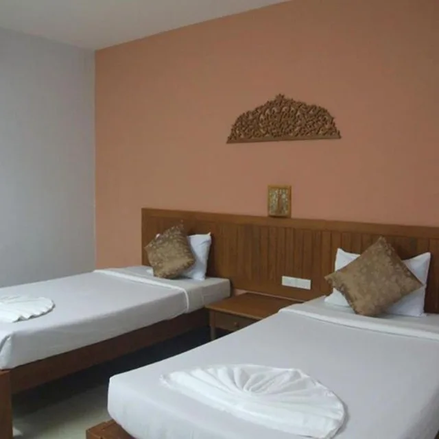 Superior, Twin Beds, Butnamtong Hotel 1/4