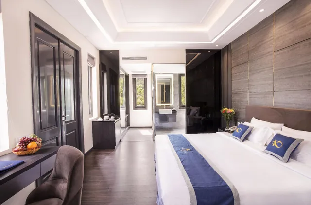 Premium, Double Bed, Beachfront Hotel 1/2