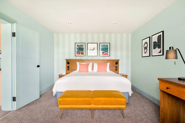1 Bedroom, King Bed, Kitchen, voco Lythe Hill Hotel & Spa by IHG 1/5