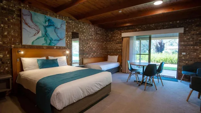 Deluxe, Cadell On The Murray Motel Resort 1/1