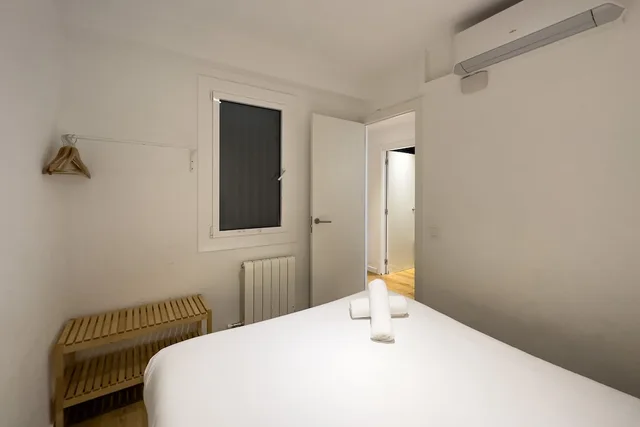 4 Bedrooms, Family, Apartment, 4 Beds, 2 Double Beds, 2 Bathrooms, Animapartments Sants 1/7