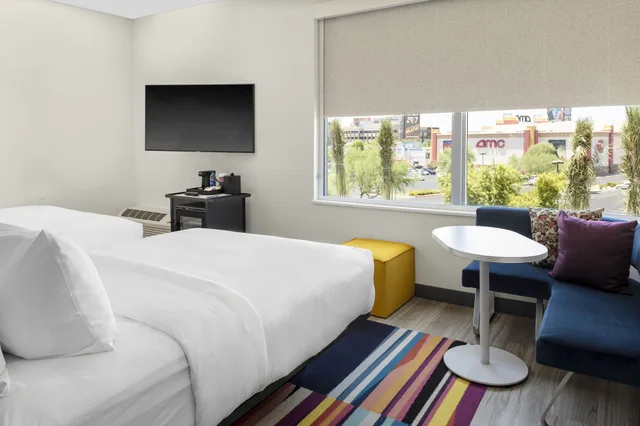 Aloft, 2 Queen Beds، Aloft Glendale At Westgate 2/6