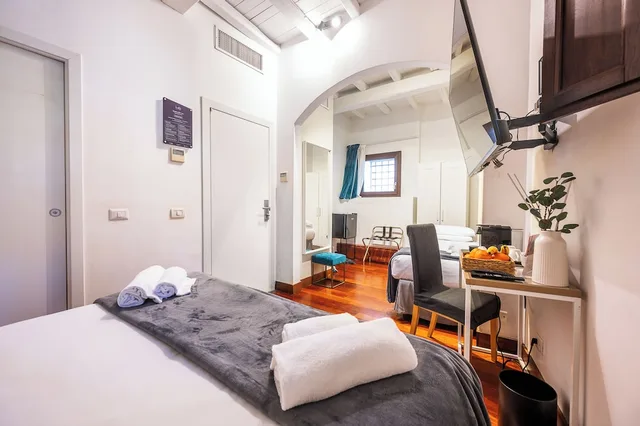 غرفة قياسية ثلاثية بسرير مزدوج، Maison Giulia 3/10