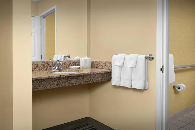 جناح بسرير كوين بغرفة نوم واحدة مع أريكة لذوي الإعاقة، Residence Inn Spokane E Valley 8/8