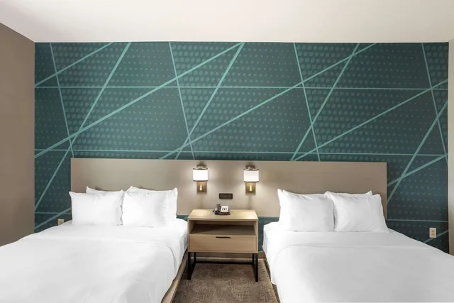 جناح بسريرين كوين مع أريكة لذوي الإعاقة، Comfort Suites Bloomsburg, PA 4/6
