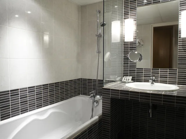 غرفة بريفيليج بسرير مزدوج بإطلالة على الحديقة، Mercure Marseille Centre Bompard La Corniche 6/10