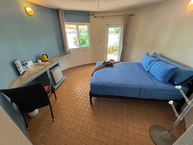 غرفة بسرير مزدوج بإطلالة على الحديقة، Koh Mak Buri Hut Natural Resort 3/10