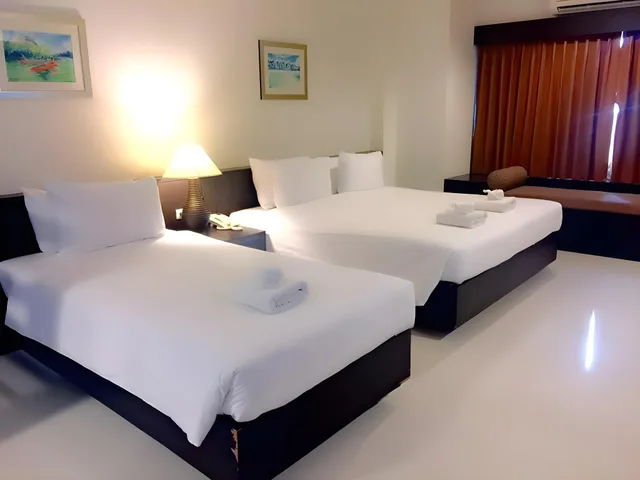 غرفة ديلوكس ثلاثية، The White Pearl Hotel 1/2