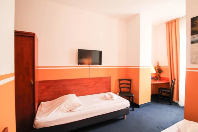 غرفة ثلاثية، Atrium Charlottenburg 7/10