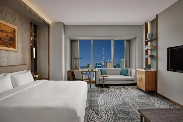 Bund, Double Bed, with View، Conrad Shanghai 2/3
