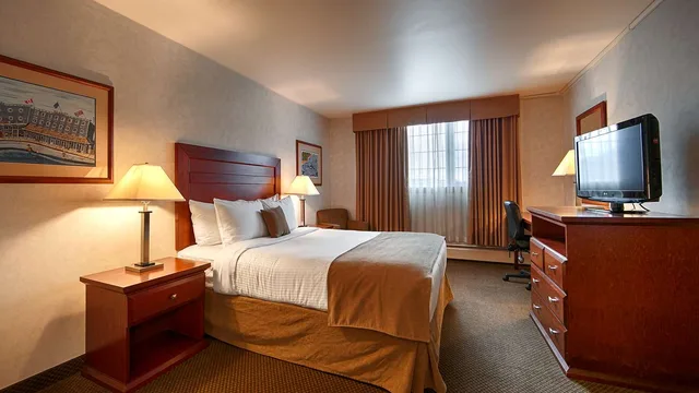 Room, Queen Bed, Accessible, Best Western Gold Rush Inn 3/5