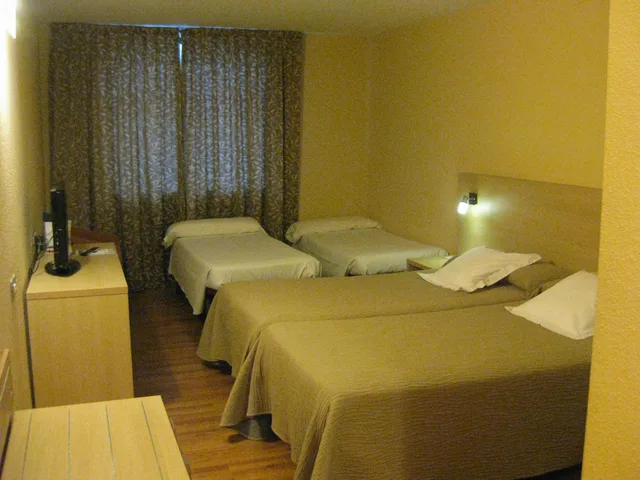 غرفة رباعية بسرير فردي بإطلالة على الجبل، Panorama Hotel 6/10
