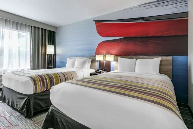 غرفة قياسية بسريرين كوين، Clarion Pointe Columbus-Bradley Park 2/4