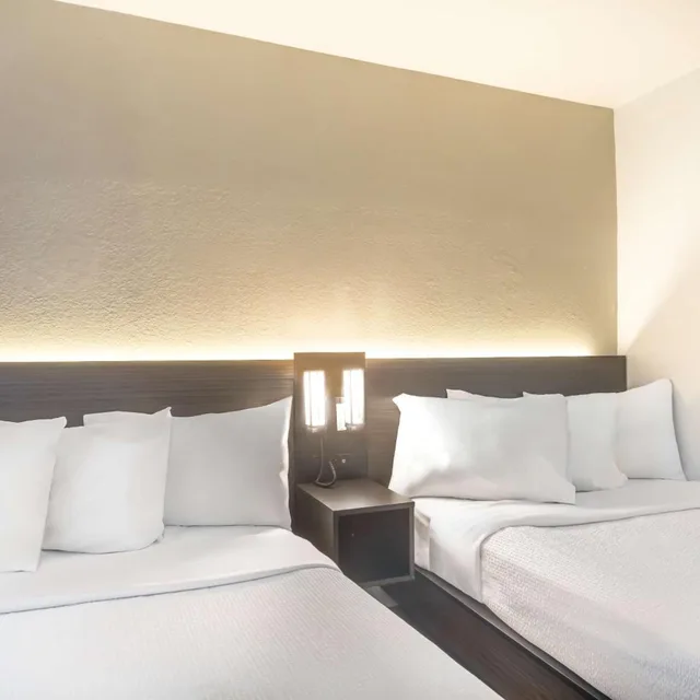 غرفة ديلوكس رباعية، Motel6 Del Rio, TX 2/10