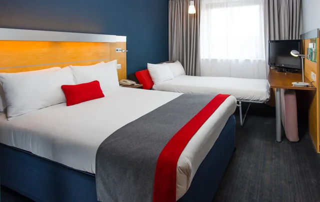 غرفة قياسية بسرير مزدوج مع أريكة، Holiday Inn Express Hemel Hemptstead 2/4