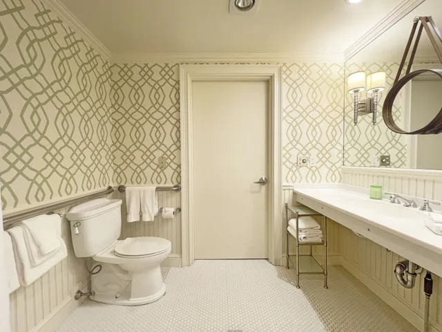 Guest Room, Deluxe, Mansion, 2 Queen Beds، The Mansion At Ocean Edge 4/5