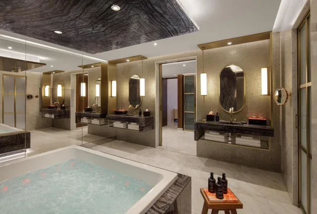 جناح ملكي فاخر بغرفتي نوم بجاكوزي، Andaz Dubai The Palm by Hyatt 3/8