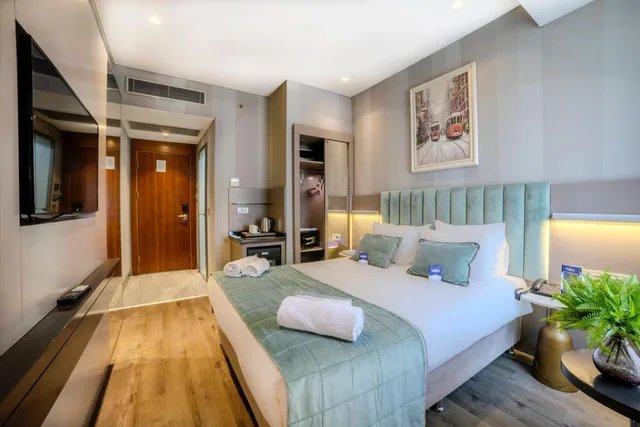 غرفة مفردة، The Tango Hotel 6/10