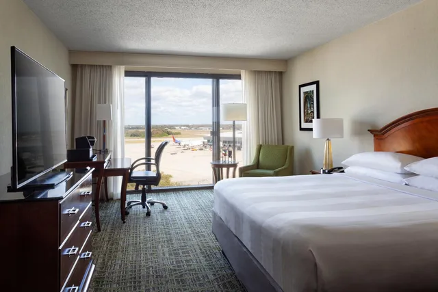 Renovated, King Bed, Concierge Level، Marriott Tampa Airport 2/4