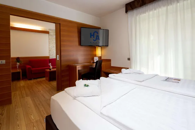 جناح، Best Western Hotel Adige 7/10