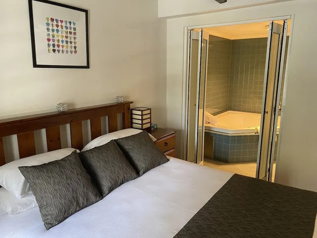 Upstairs, Suite, Queen Bed, Jetted Tub, The Hahndorf Old Mill Motel 1/3