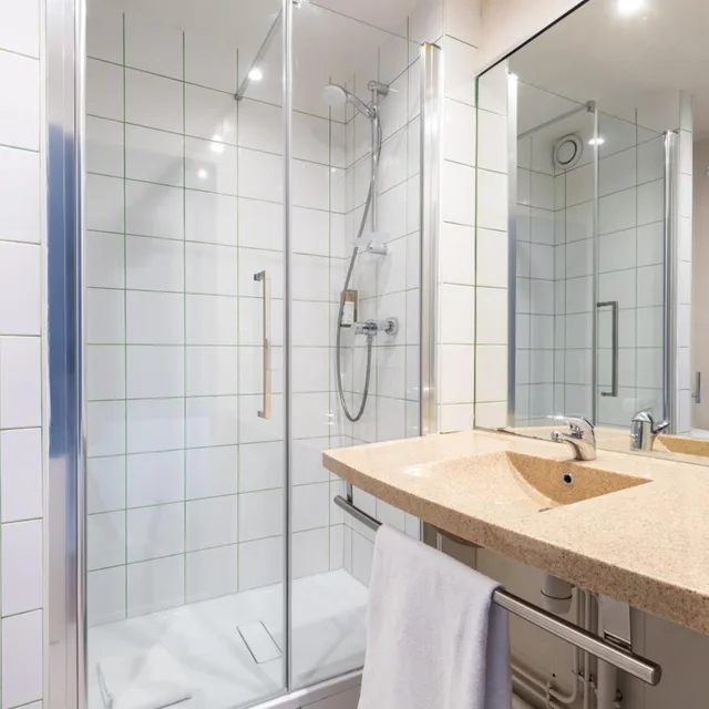Pop, Single, Twin Beds, greet Chartres Est 3/4