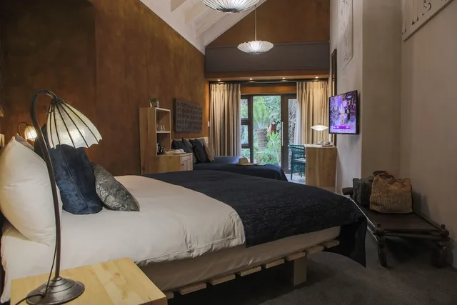 جناح سوبيريور بسرير كينج وسريرين منفصلين، African Rock Hotel 4/10