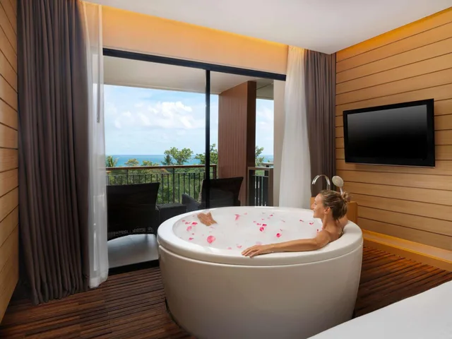 جناح عائلي بسرير كينج بإطلالة على البحر بشرفة، Novotel Phuket Kata Avista Resort And Spa 8/20