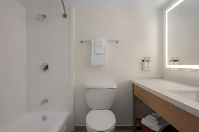 غرفة قياسية بسريرين مزدوجين، Holiday Inn Express Boston South Brockton 4/8