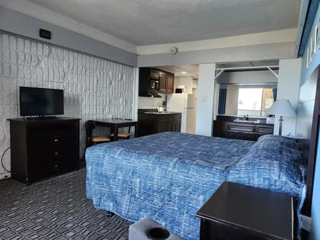 غرفة قياسية بسرير كوين بإطلالة على البحر، Padre South Hotel On The Beach 1/5