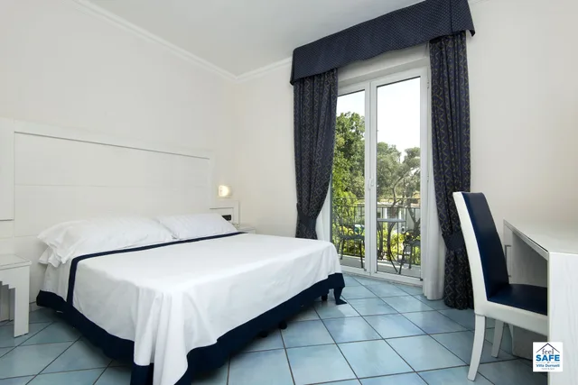 غرفة كومفورت بسرير مزدوج أو سريرين منفصلين، Villa Durrueli Resort Spa 3/10