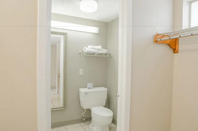 غرفة قياسية بسريرين مزدوجين، Green Valley Motel 2/3