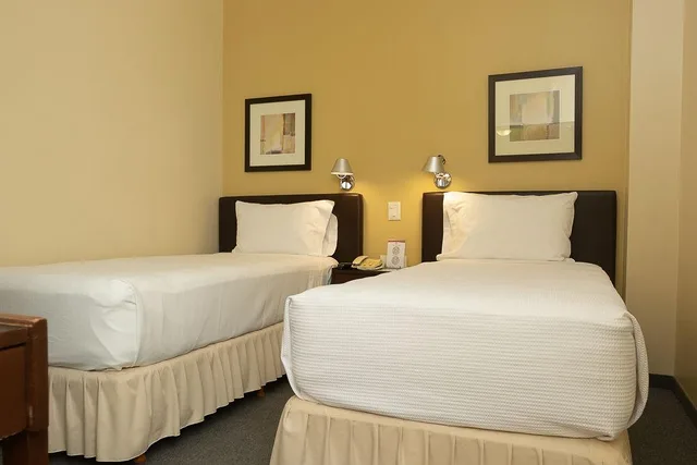 غرفة قياسية رباعية، Austral Express Hotel 1/4