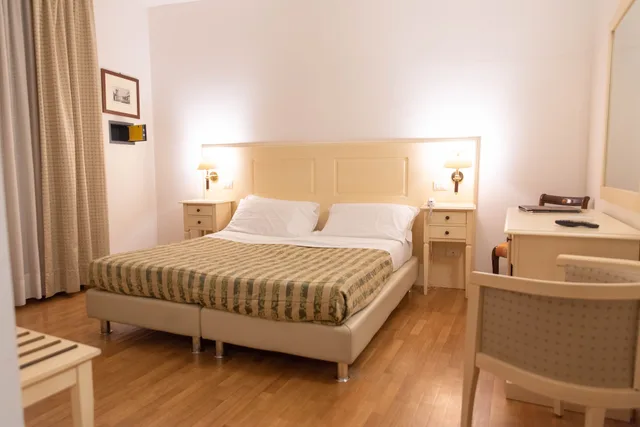 غرفة أساسية بسرير مزدوج، Grand Hotel Duomo 2/6