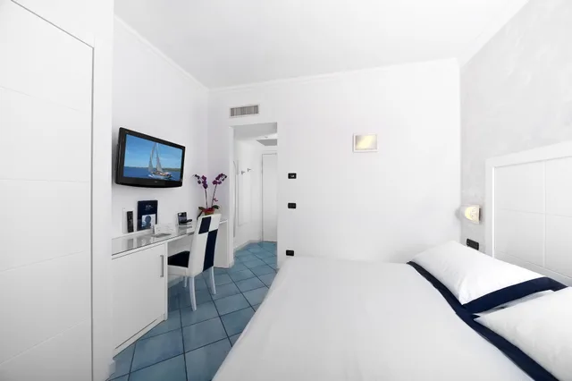 غرفة كومفورت بسرير مزدوج أو سريرين منفصلين، Villa Durrueli Resort Spa 4/10