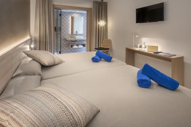 غرفة بريميوم عائلية بسرير مزدوج وسرير فردي، Hotel Alhambra 3/7