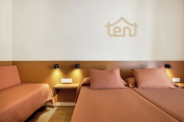 Standard, Twin Beds, with Child Extra Bed, Balcony، Tent Bahia De Palma 6/10