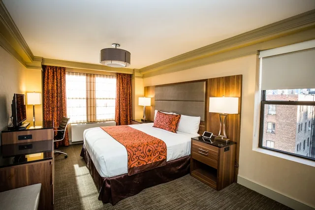 Superior King, The Belvedere Hotel 1/2